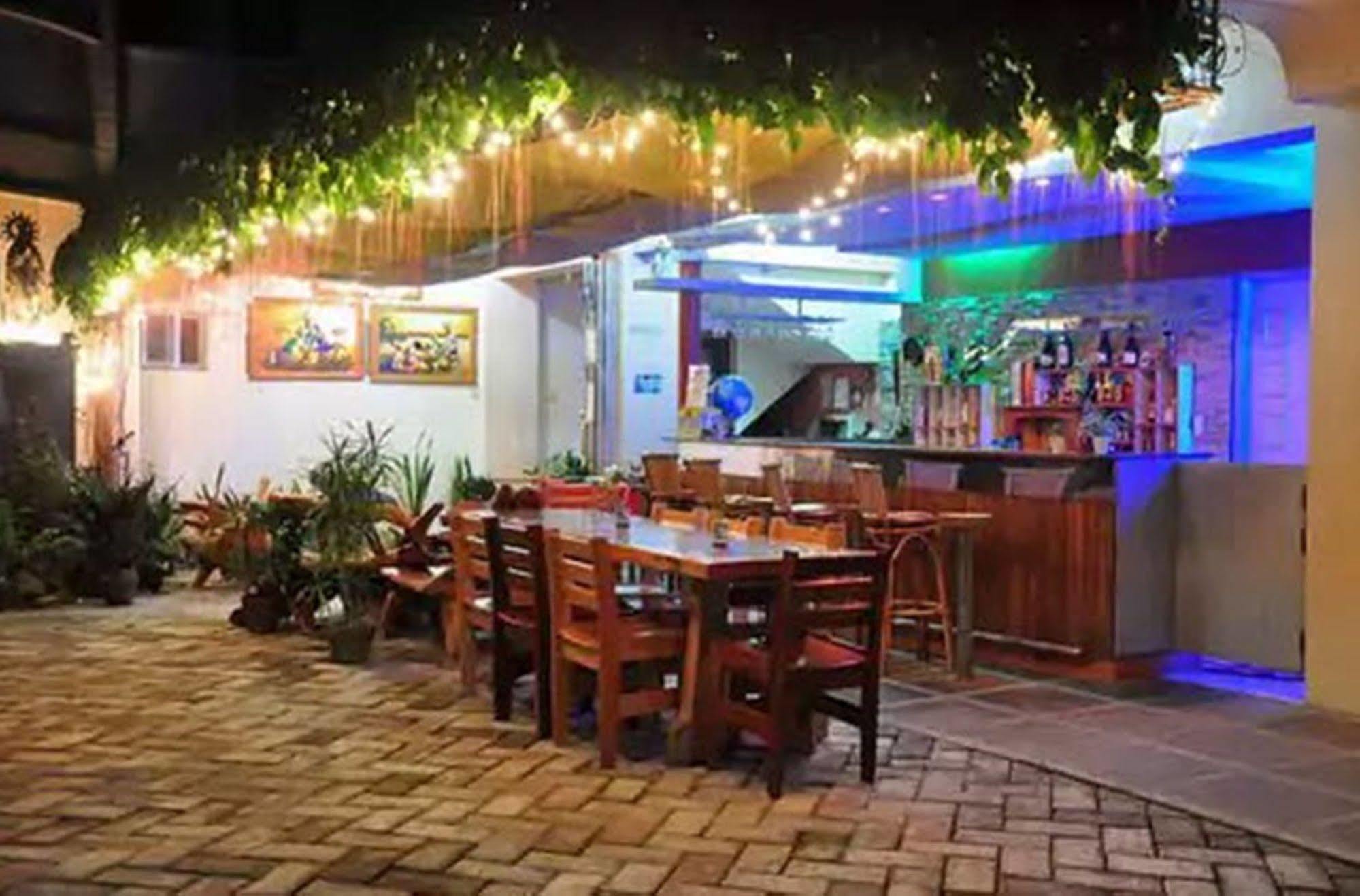 Apartelle De Francesca Puerto Galera Exterior photo